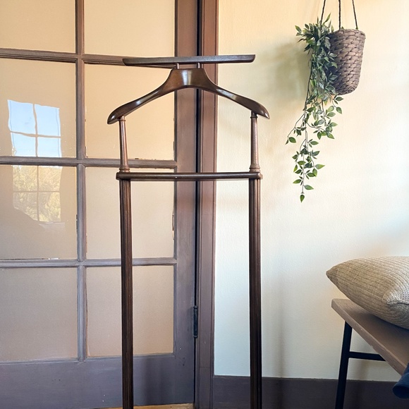 Gentlemans Butler Valet Standing Rack Frame
